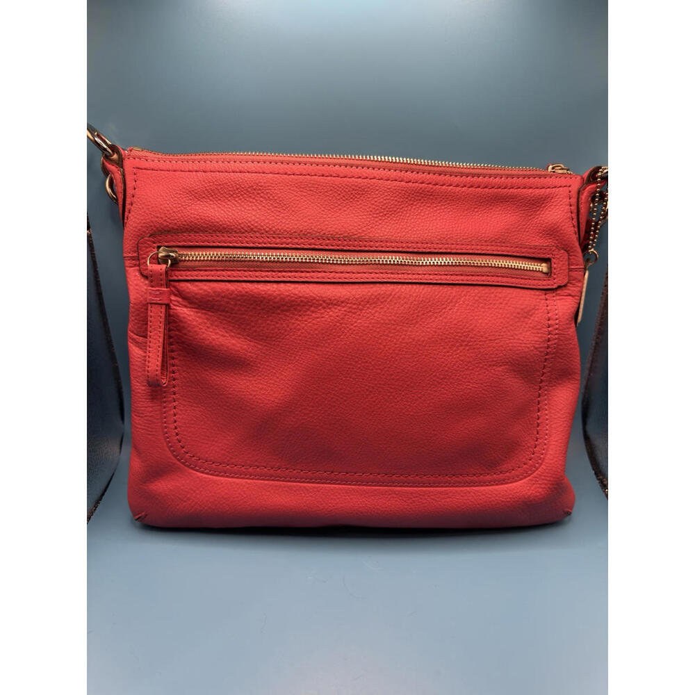 Authentic COACH Poppy Perri Pebbled Leather Shoulder Bag.  Never Used